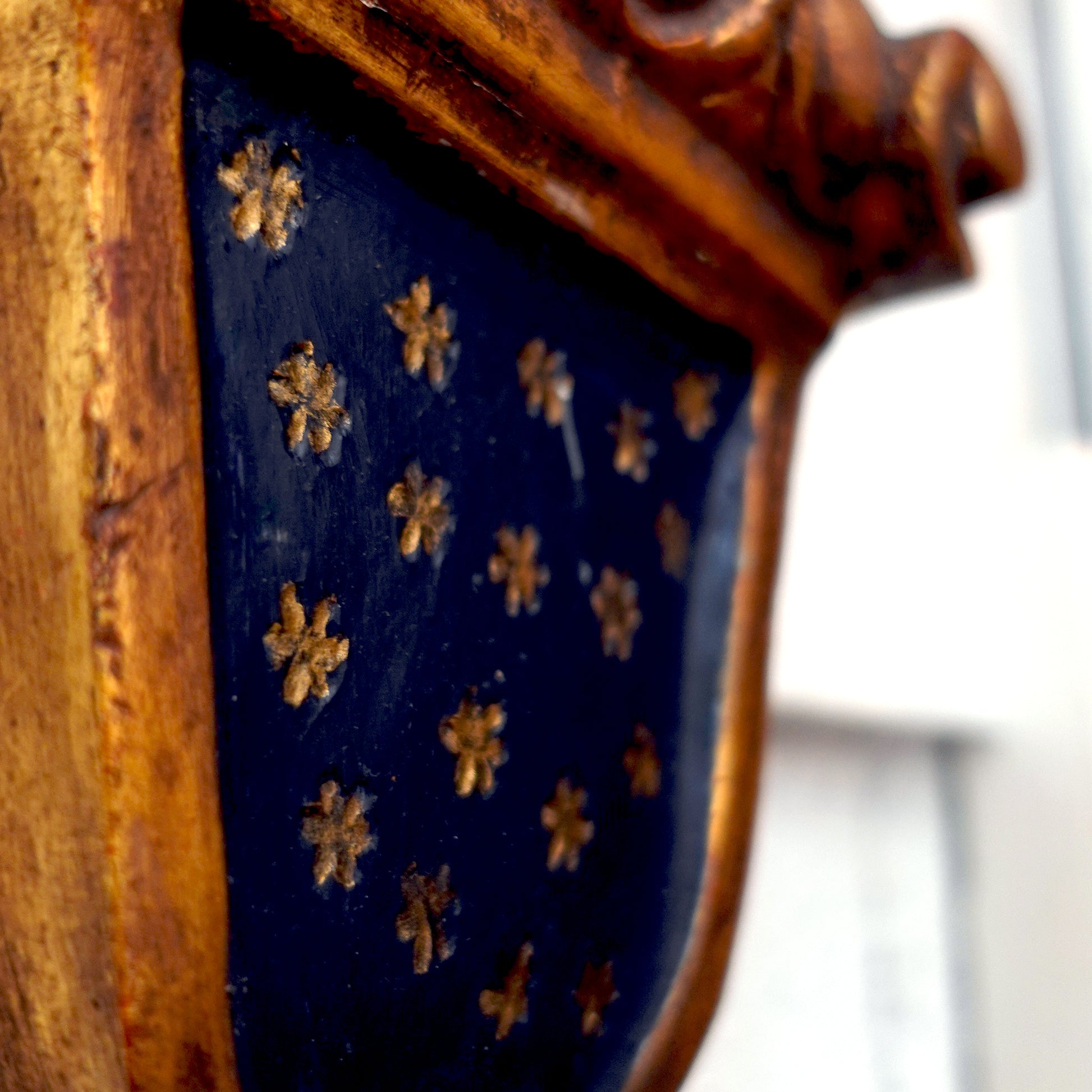 Pair of Hand Carved Two-Tiered early 20th century Italian Florentine Giltwood 4-light Wall Sconces