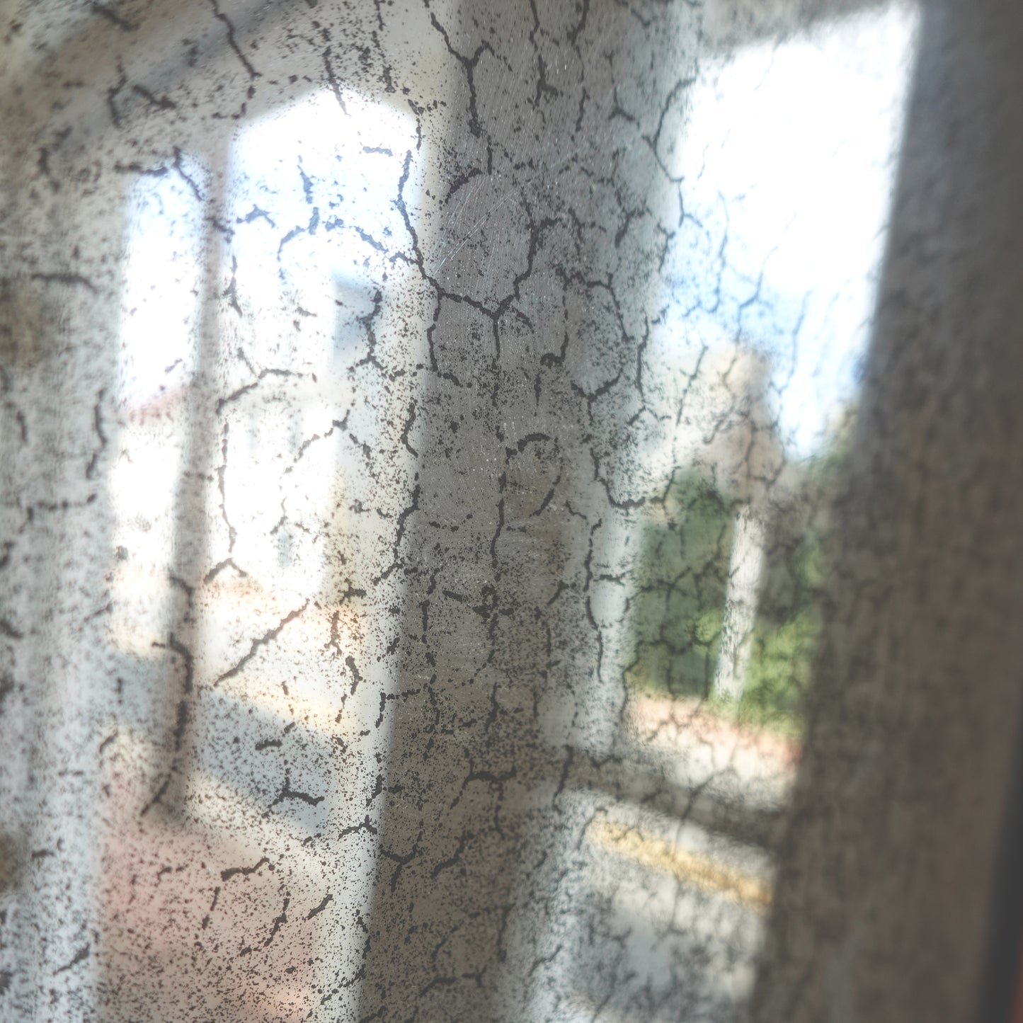 craquelure antique mirror surface 